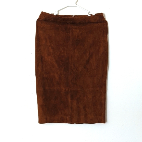 Polo Ralph Lauren Dresses & Skirts - Polo Ralph Lauren Women's brown Lamb suede size 6 skirt.